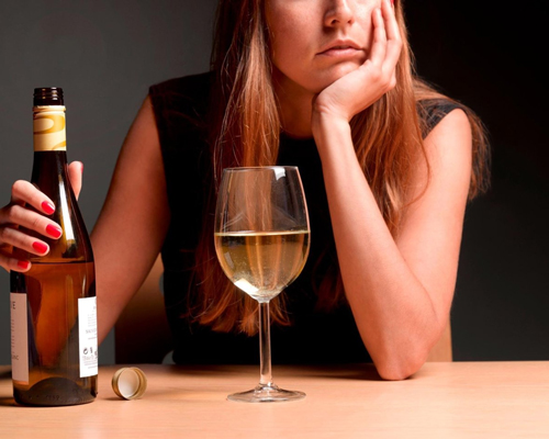 Анонимное лечение женского алкоголизма в Нюрбе